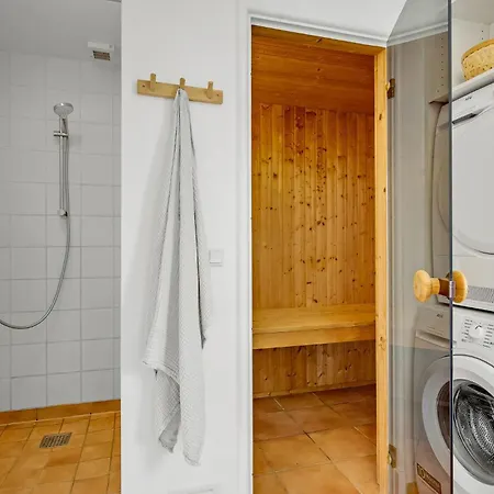 Lovely In With Sauna Feriehus *